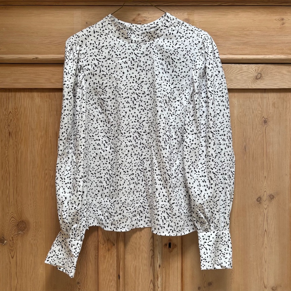 Rachel Zoe NWT White Black Silver Metallic Dot Blouse Top Size M